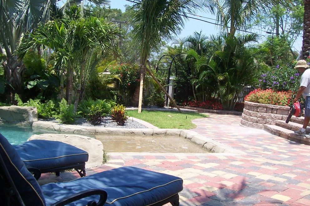 N. Washington Dr. Lido Key Residence by P.C.Gormley Landscape Design LLC - Photo 9