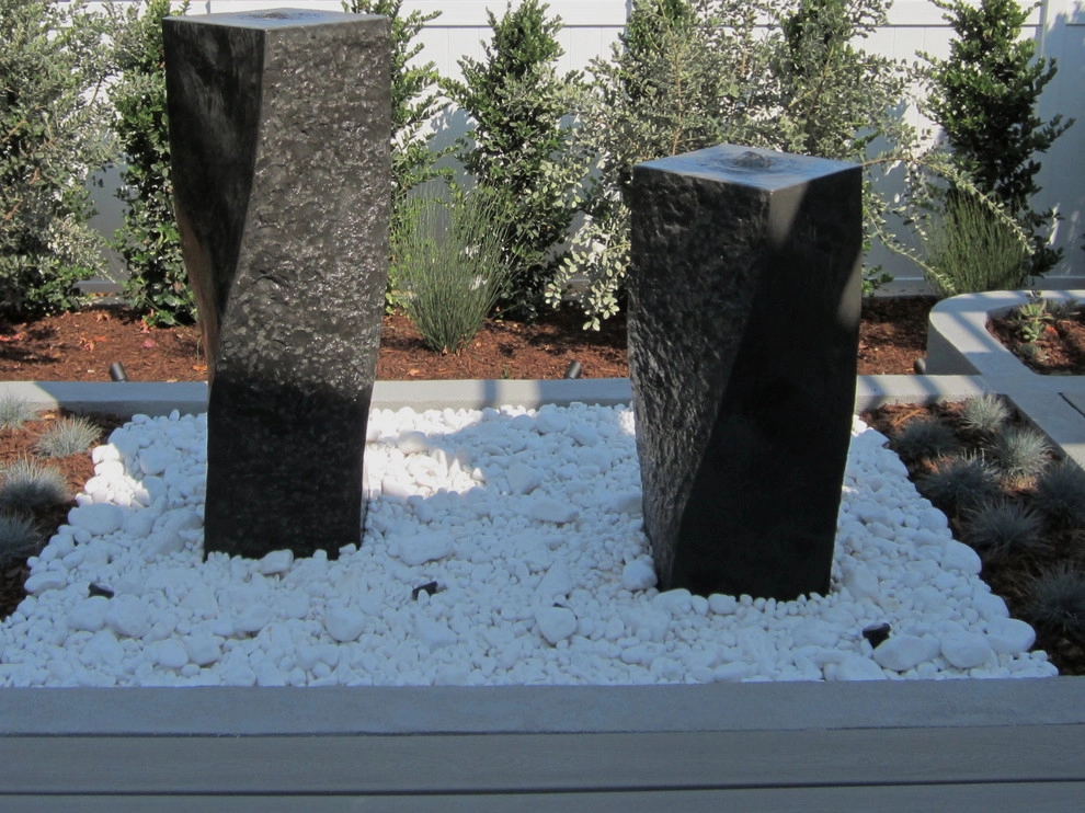 FOUNTAINS IN THE LANDSCAPE by Park Slope Design - Photo 8
