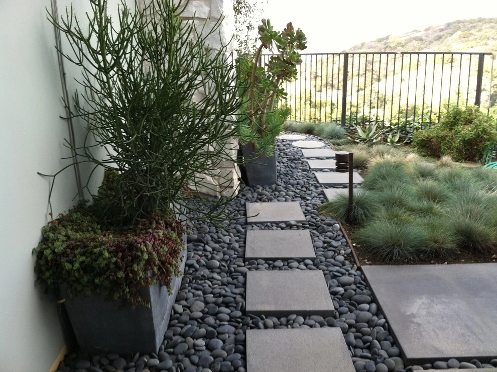 POTS IN THE LANDSCAPE by Park Slope Design - Photo 17