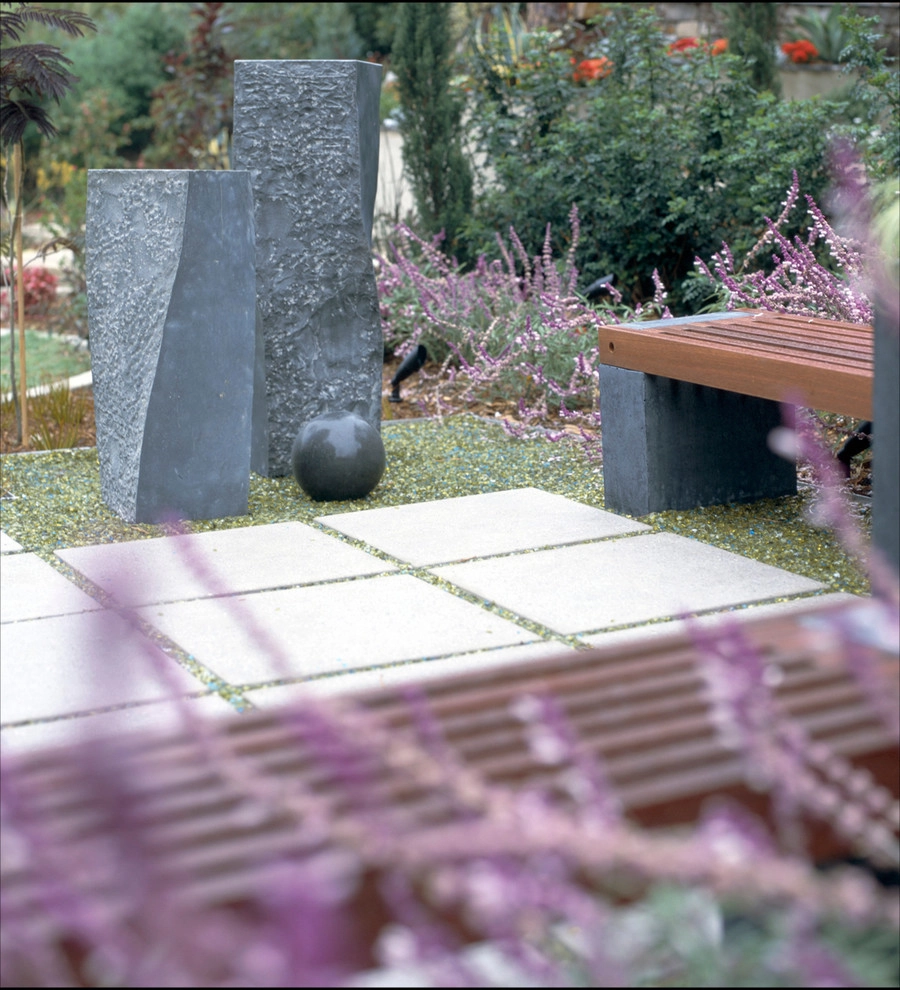 CONTEMPORARY STYLE COURTYARDS by Park Slope Design - Photo 3