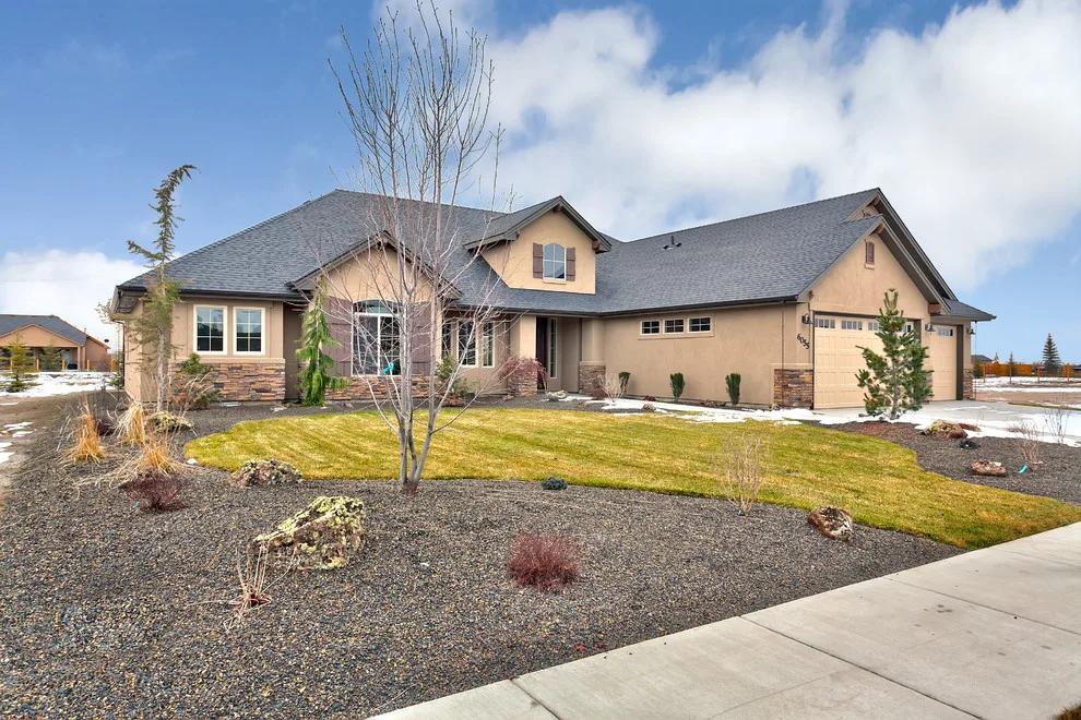 The Silver Grove by Highland Homes LLC - Photo 9