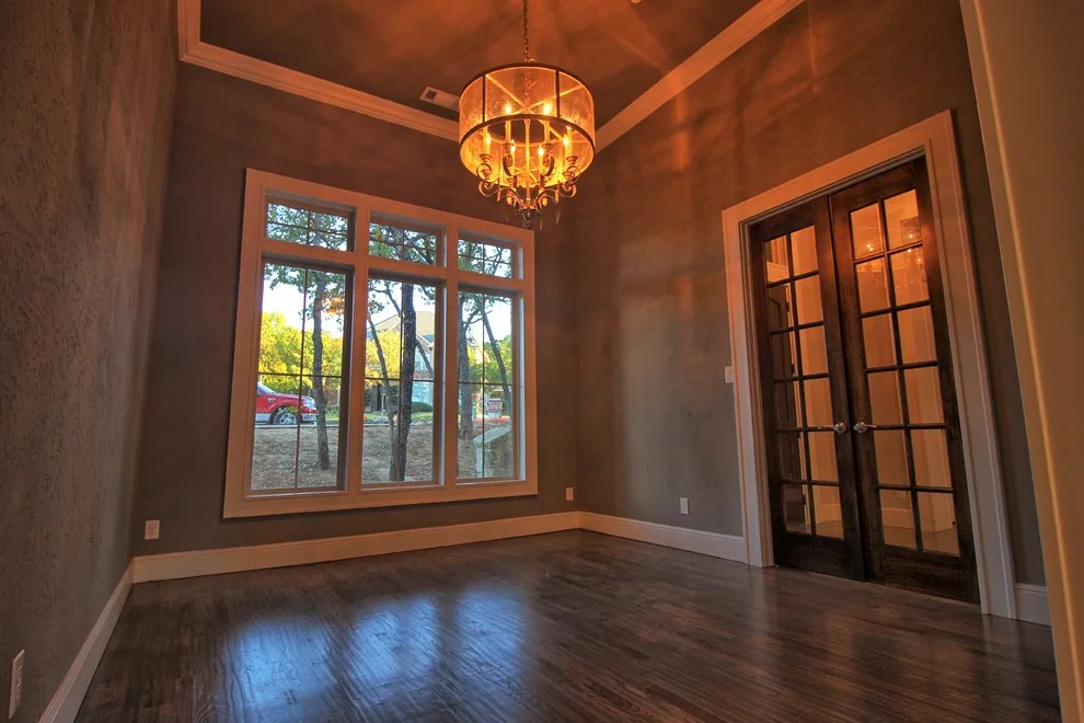 Trailwood Court New Transitional Residence by Oakmark Signature Homes - Photo 3