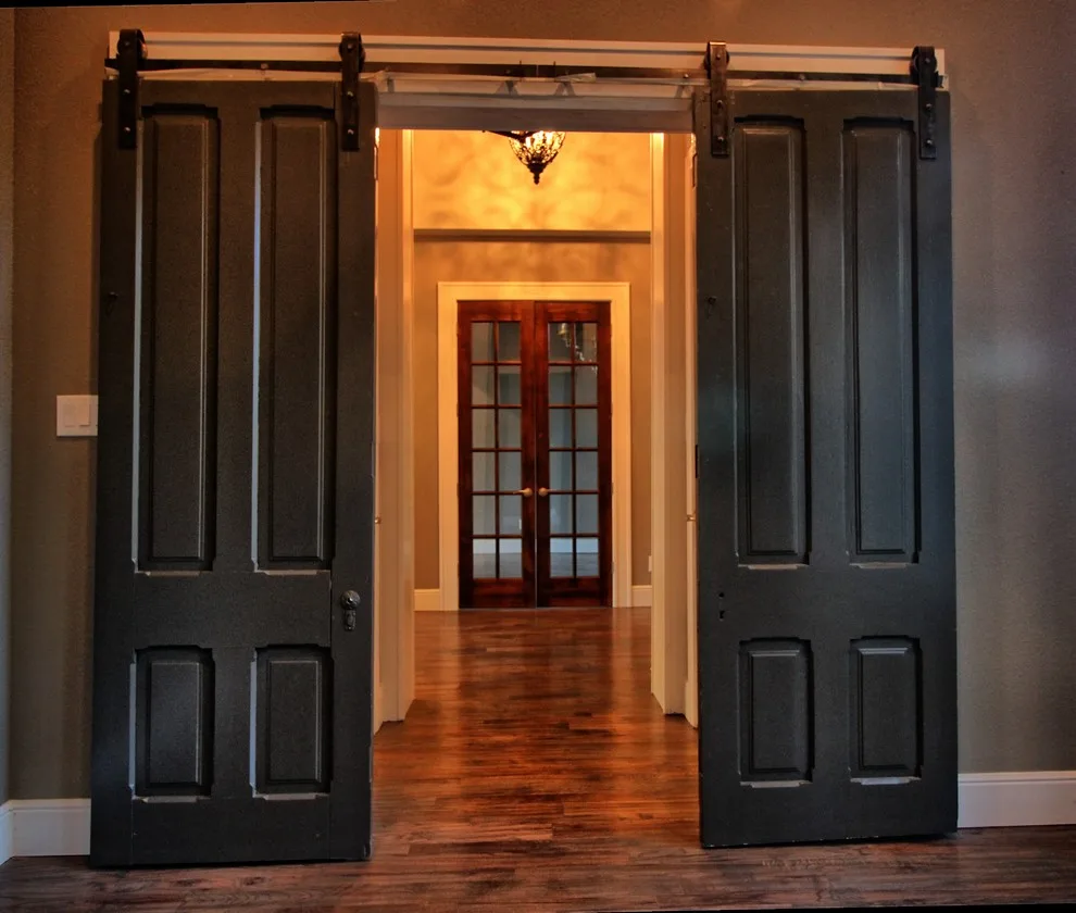 Trailwood Court New Transitional Residence by Oakmark Signature Homes - Photo 2