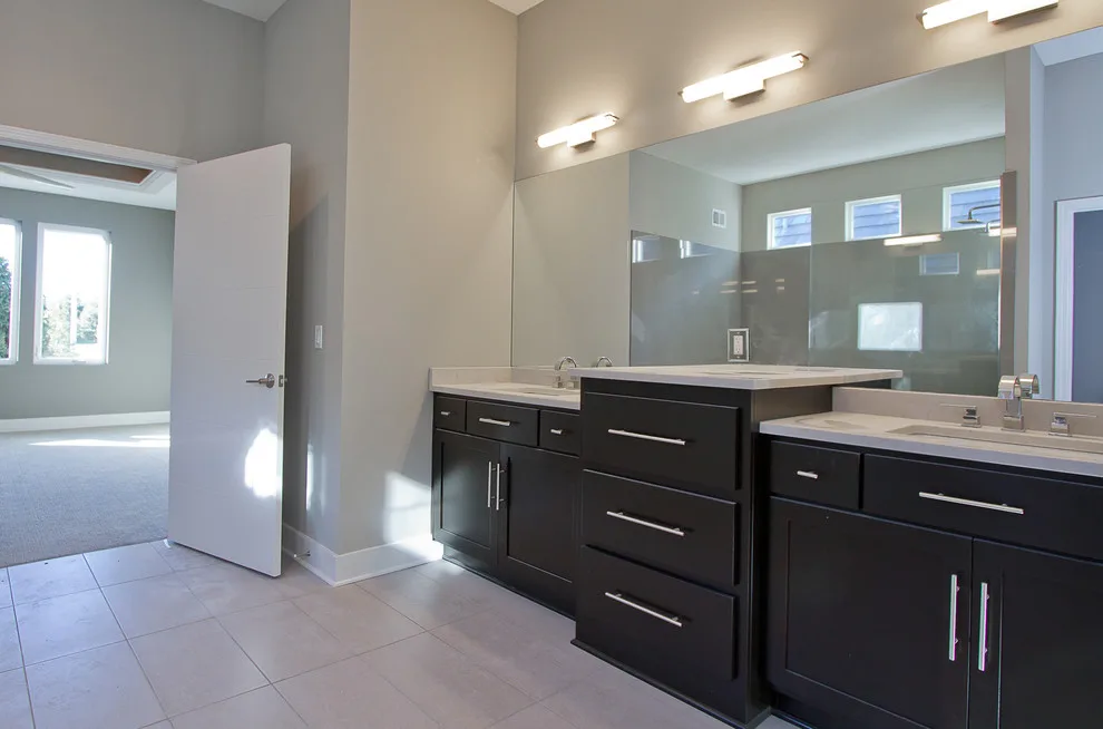 Modern Transitional Interiors by Suma Design And Construction - Photo 3