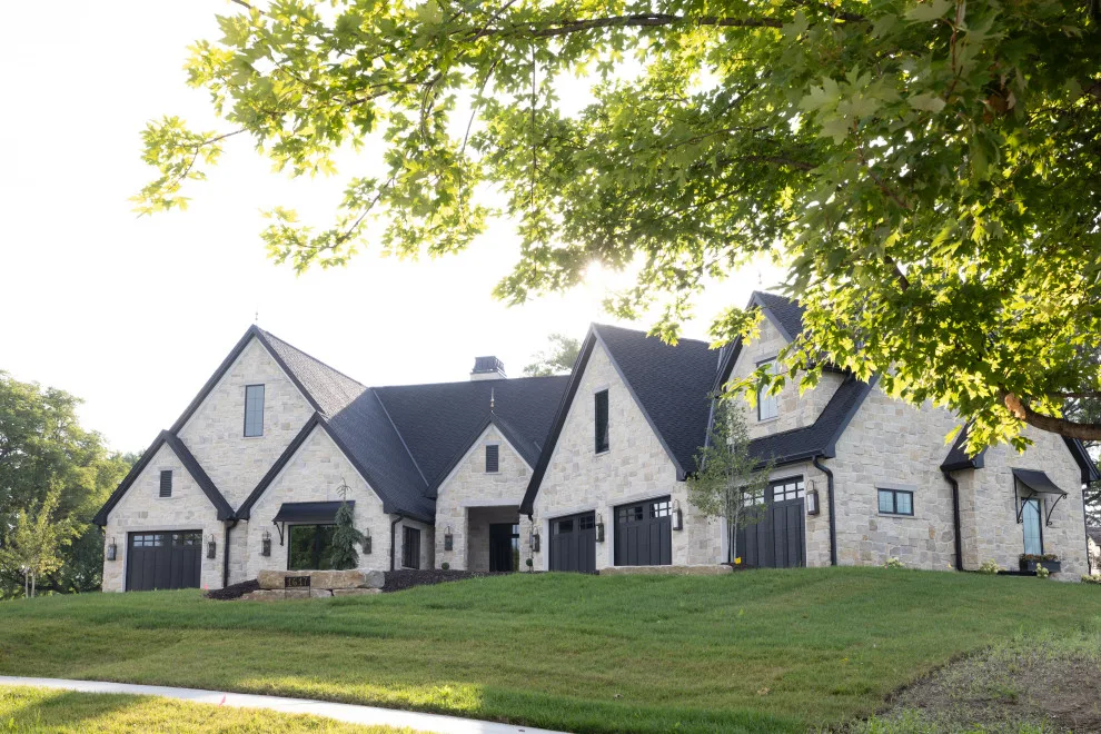 Contemporary Cottage Custom Residence by Bloomfield Custom Homes - Photo 15