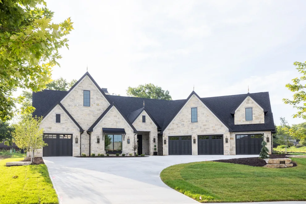 Contemporary Cottage Custom Residence by Bloomfield Custom Homes - Photo 7