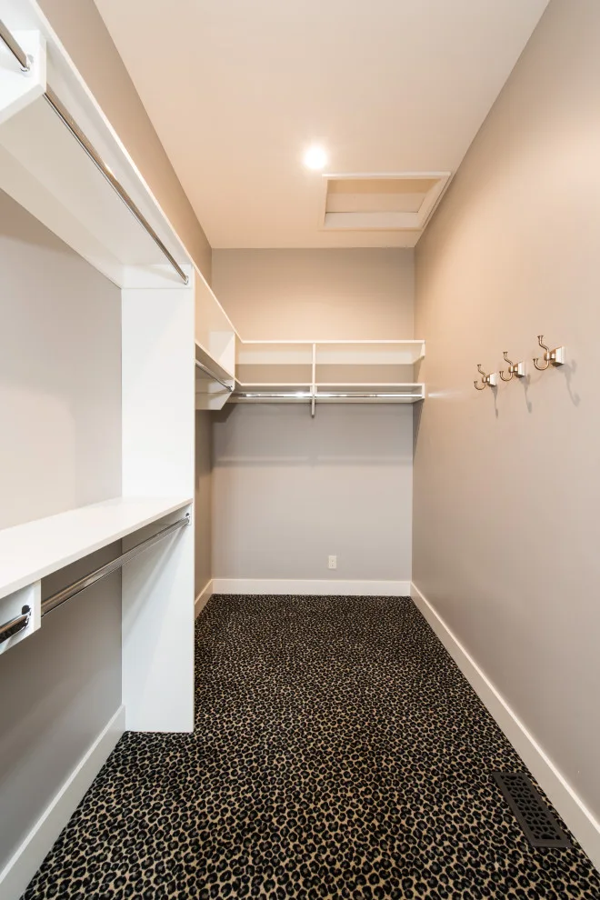 Custom Home in Transition by Bloomfield Custom Homes - Photo 15
