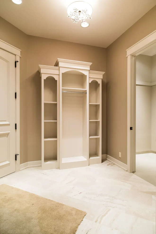 Custom Home in Transition by Bloomfield Custom Homes - Photo 28