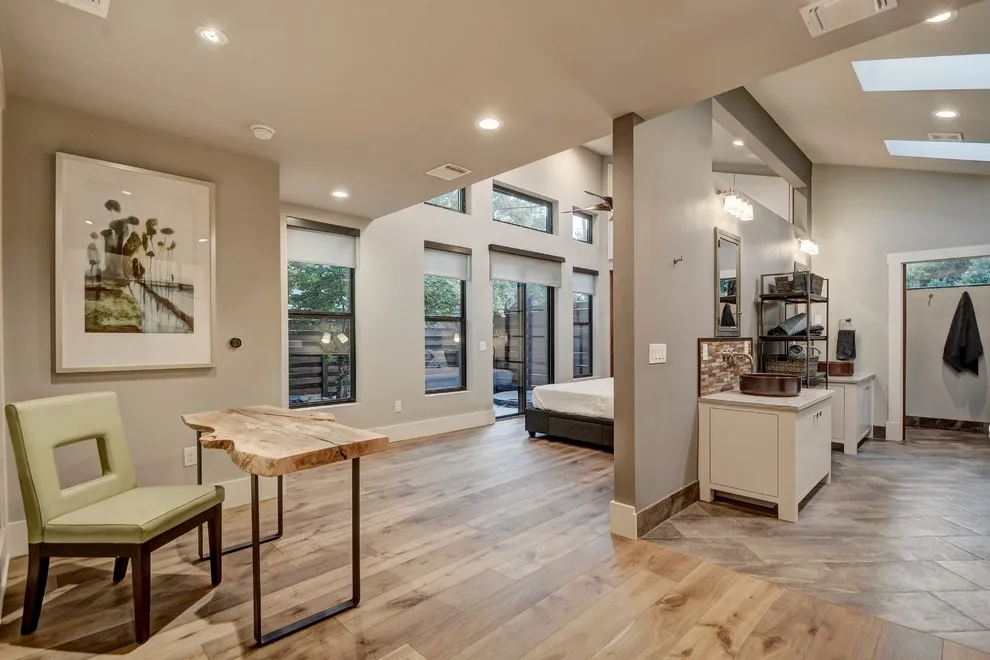 Travis Heights Revamp by Blue Horse Building & Design - Photo 9