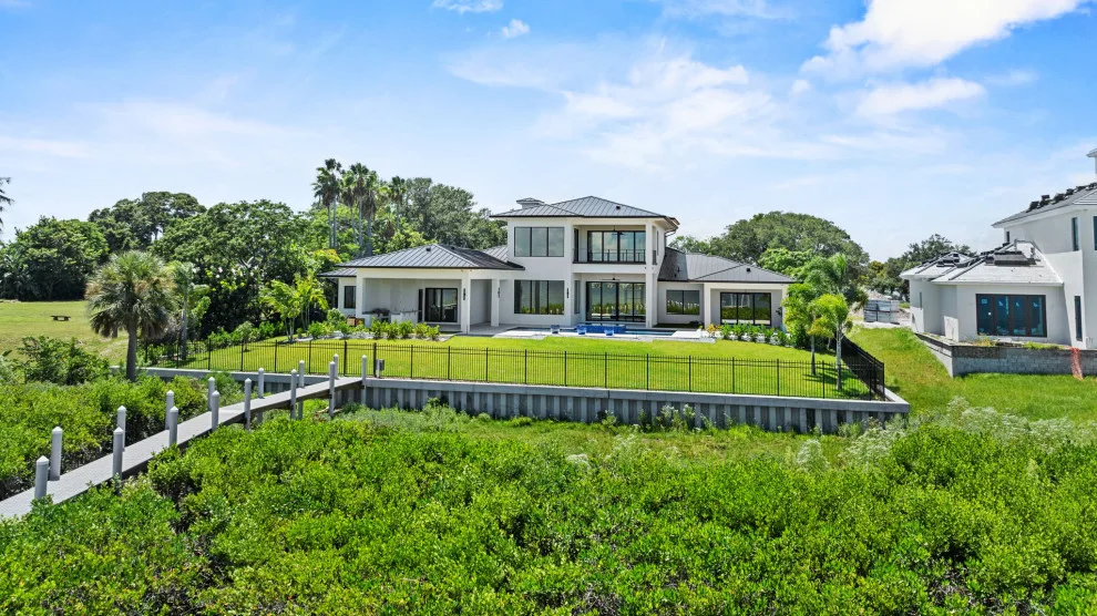 Tropical Path Unique Estate by LifeStyle Homes, Inc. - Photo 79