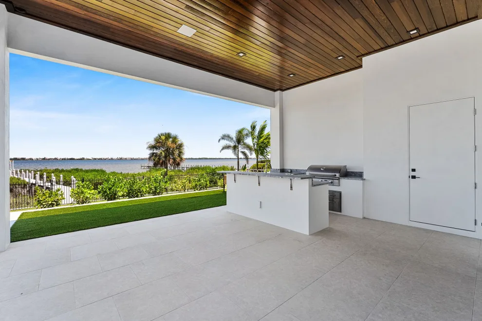 Tropical Path Unique Estate by LifeStyle Homes, Inc. - Photo 41