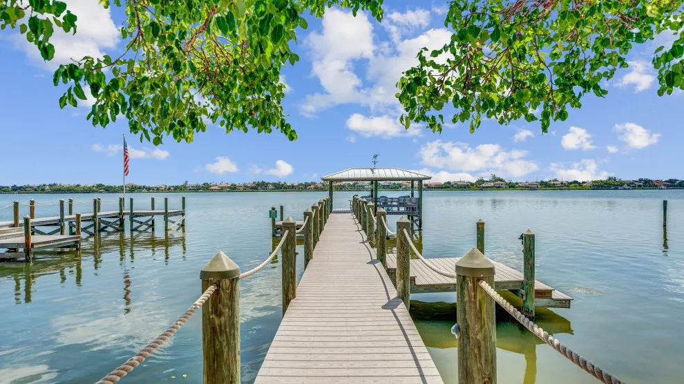 Tropical Pathway River-to-River Bespoke Estate by LifeStyle Homes, Inc. - Photo 4