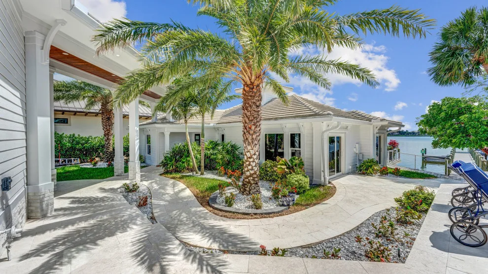 Tropical Pathway River-to-River Bespoke Estate by LifeStyle Homes, Inc. - Photo 10