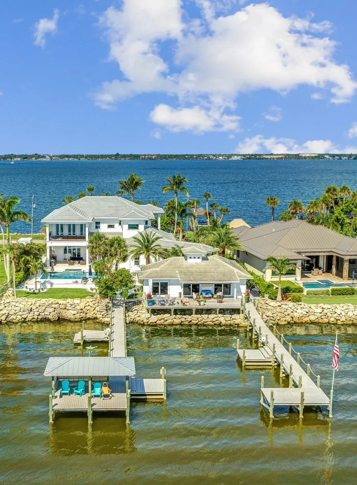 Tropical Pathway River-to-River Bespoke Estate by LifeStyle Homes, Inc. - Photo 18