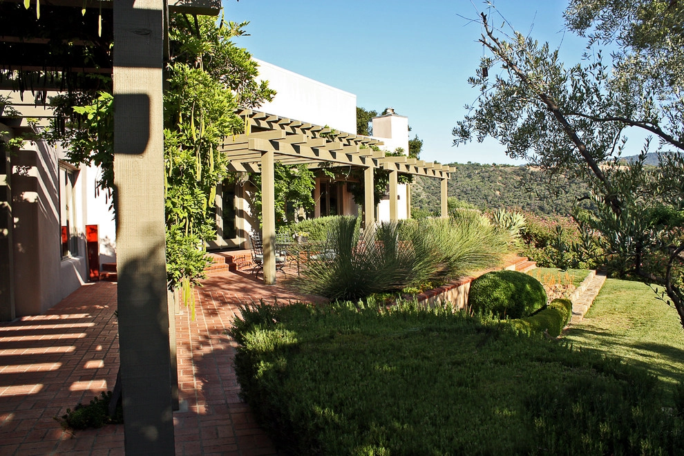 Family Compound by Paul Hendershot Design, Inc. - Photo 26
