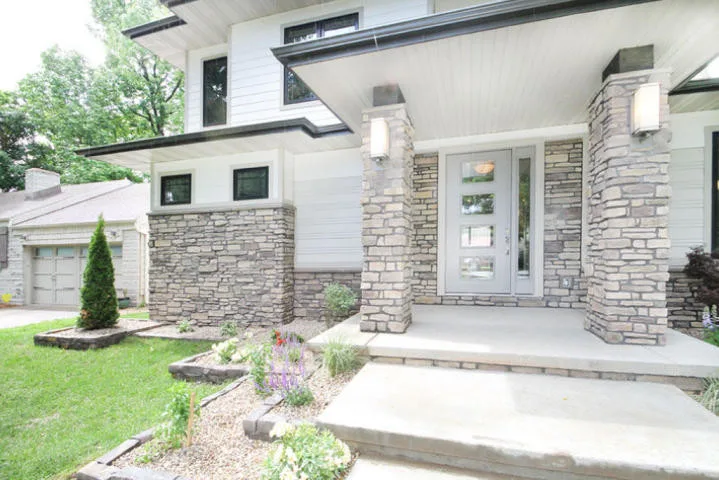 Higher Education Institution by Bella Homes Custom Construction And (Re)Design - Photo 4