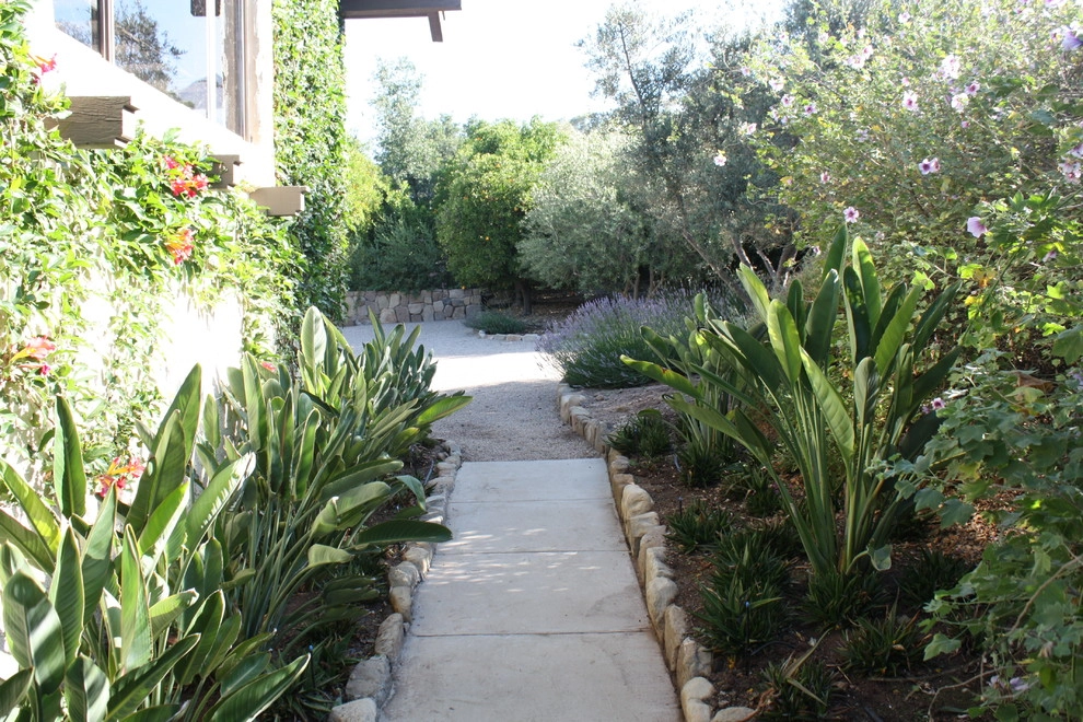 Tract Home Transformed by Paul Hendershot Design, Inc. - Photo 5