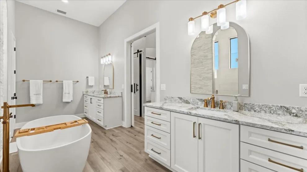 Vero Beach Grand Estate by LifeStyle Homes, Inc. - Photo 22