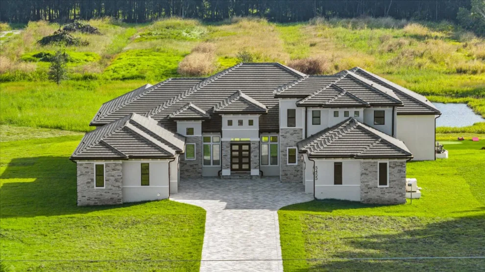 Vero Beach Grand Estate by LifeStyle Homes, Inc. - Photo 7