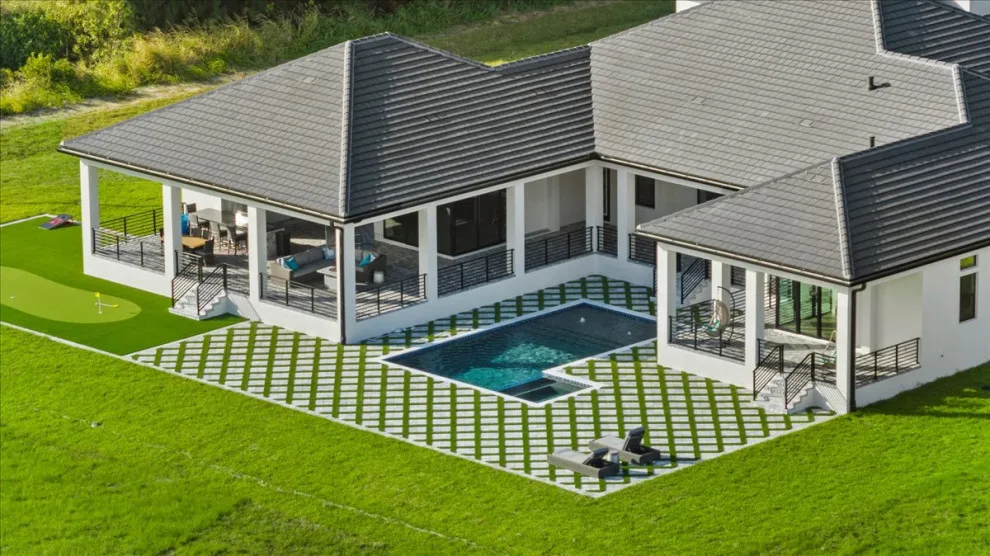 Vero Beach Grand Estate by LifeStyle Homes, Inc. - Photo 24