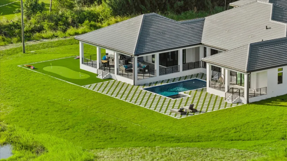 Vero Beach Grand Estate by LifeStyle Homes, Inc. - Photo 46