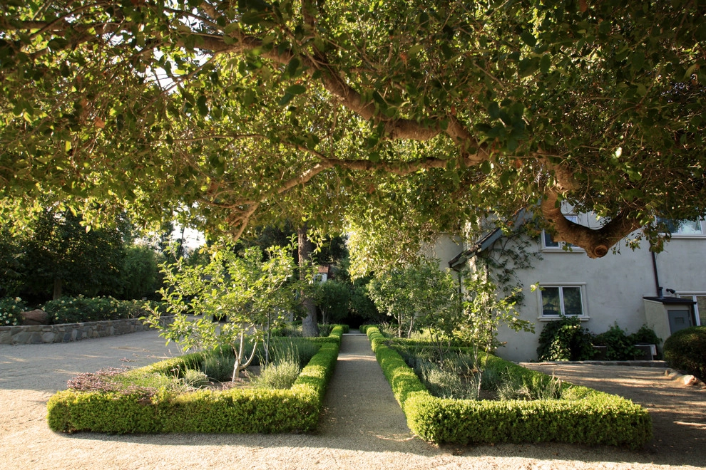 Simple Petit Chateau by Paul Hendershot Design, Inc. - Photo 7