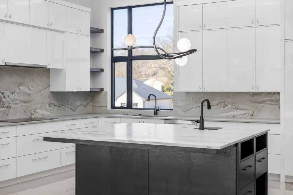 Cozy and Contemporary Tailored Residence by Bloomfield Custom Homes - Photo 24