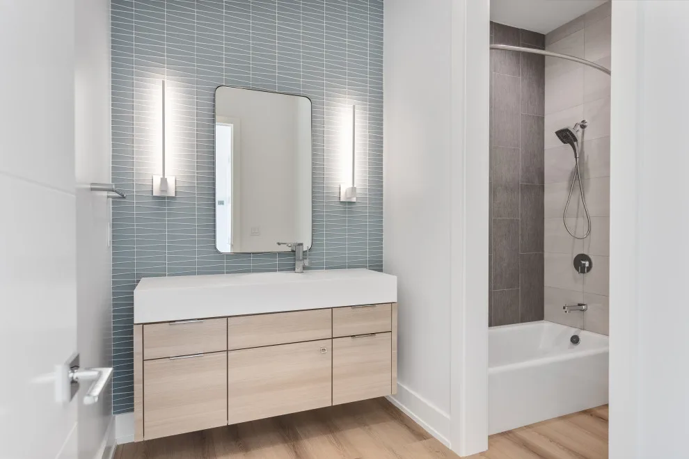 Cozy and Contemporary Tailored Residence by Bloomfield Custom Homes - Photo 3
