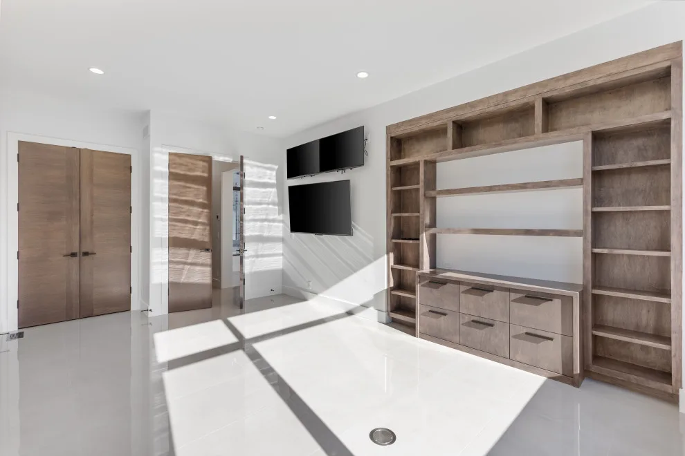 Cozy and Contemporary Tailored Residence by Bloomfield Custom Homes - Photo 32