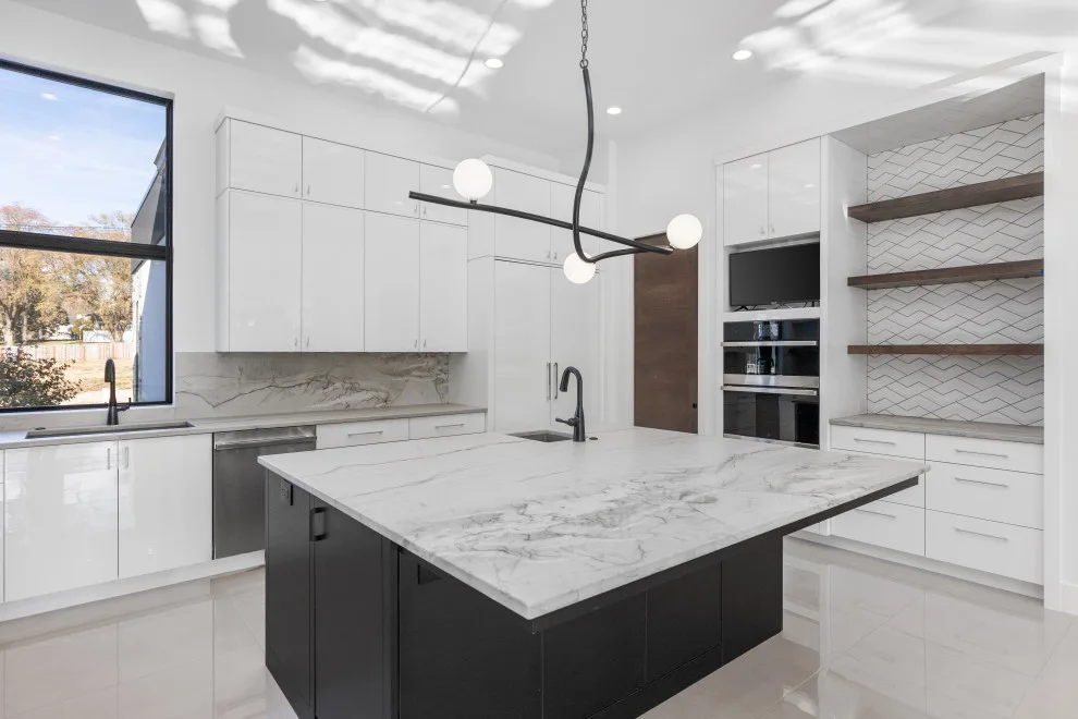 Cozy and Contemporary Tailored Residence by Bloomfield Custom Homes - Photo 17