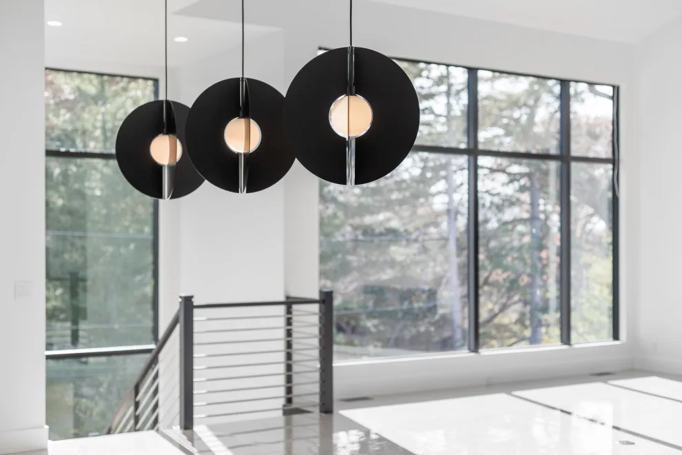 Cozy and Contemporary Tailored Residence by Bloomfield Custom Homes - Photo 28