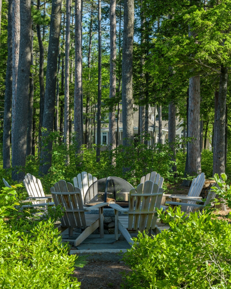 Lakeside Natural and Modern Design by Pellettieri Associates, Inc. - Photo 15
