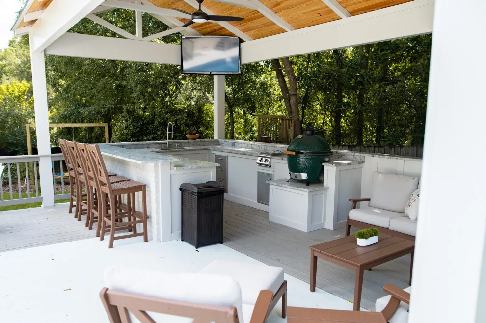Weldon Place - Al Fresco Kitchen by Roberts Construction Services, LLC - Photo 3