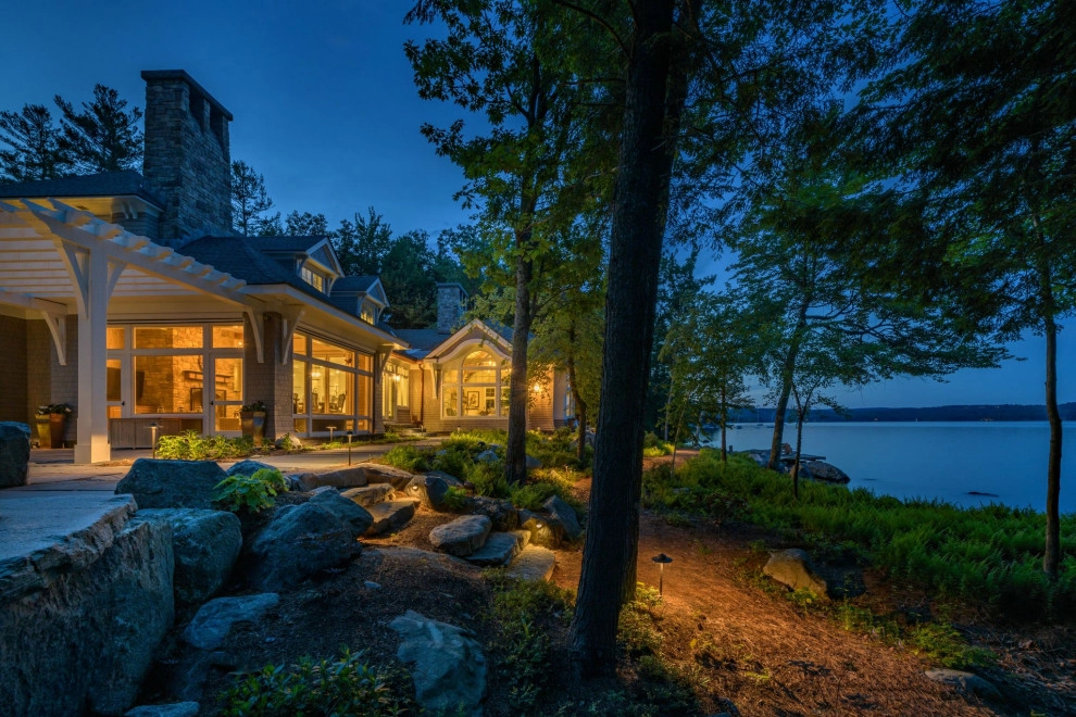 Lakeside Natural and Modern Design by Pellettieri Associates, Inc. - Photo 10
