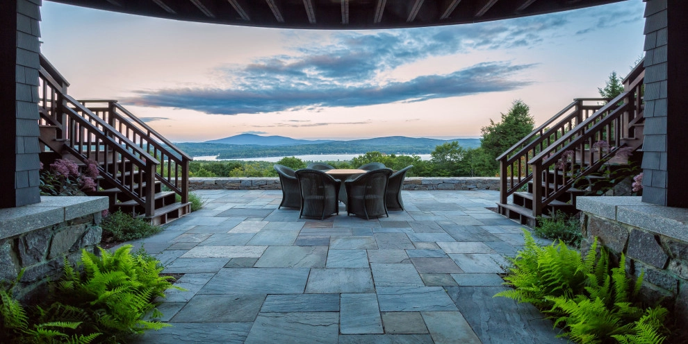 New Hampshire Lakeside Home by Pellettieri Associates, Inc. - Photo 7