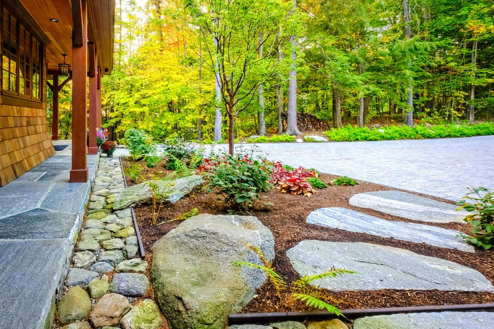 New England Style Lakeside Retreat by Pellettieri Associates, Inc. - Photo 9