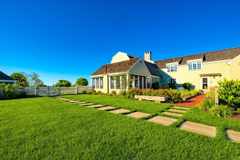 Traditional New Hampshire Estate by Pellettieri Associates, Inc. - Photo 6