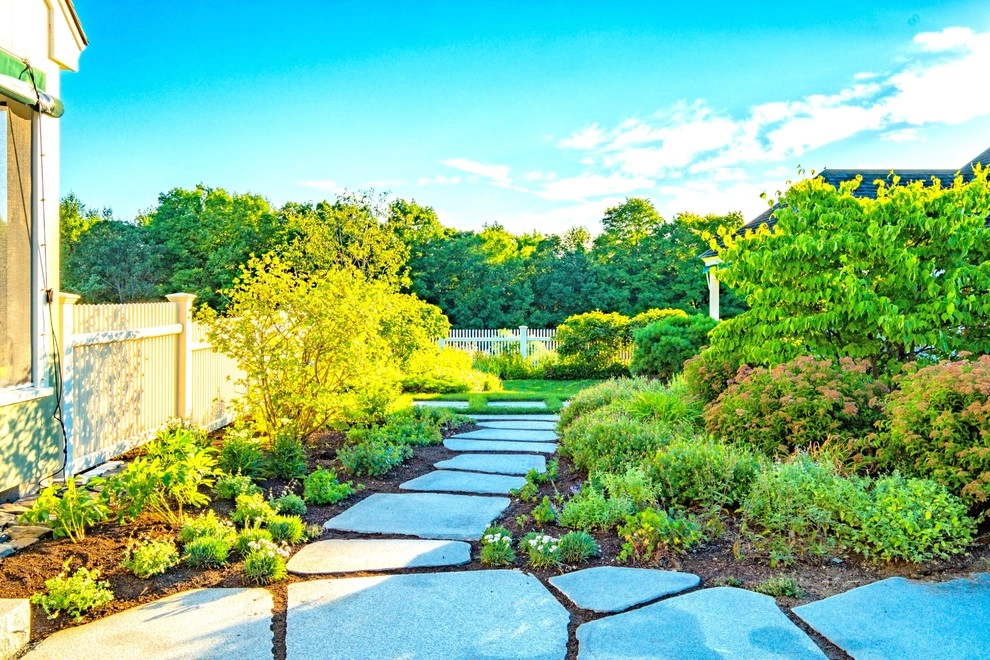 Traditional New Hampshire Estate by Pellettieri Associates, Inc. - Photo 8