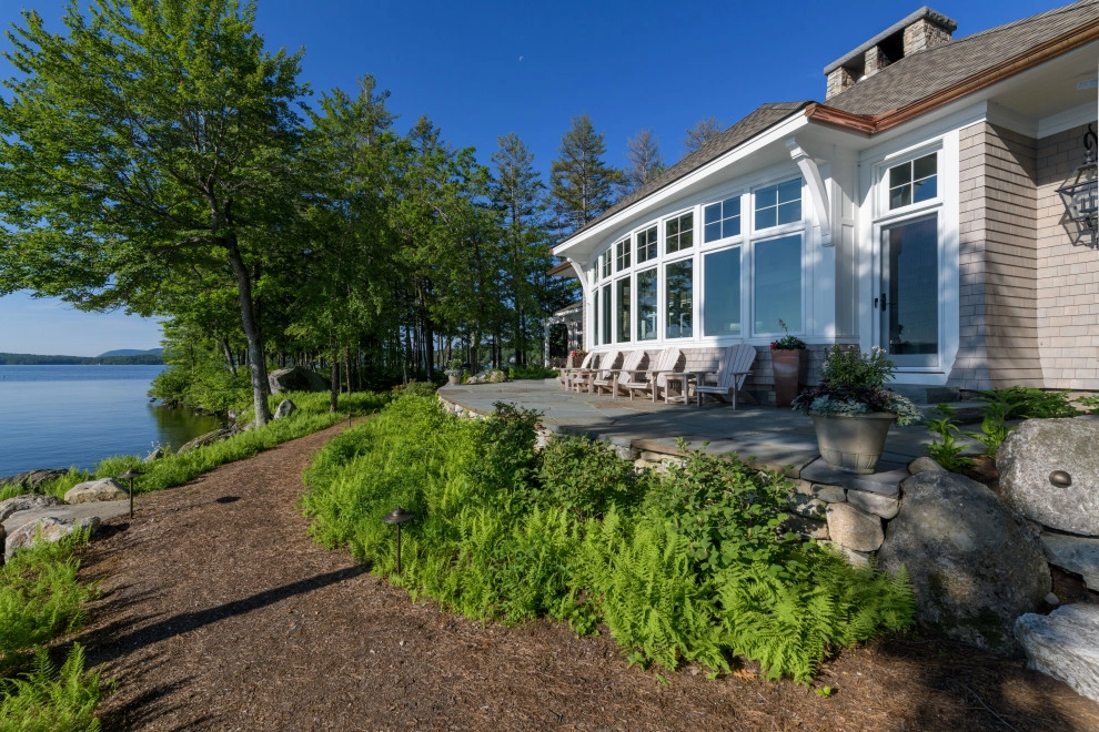 Lakeside Natural and Modern Design by Pellettieri Associates, Inc. - Photo 6