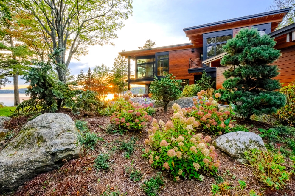 Modern Residential Landscape Architecture by Pellettieri Associates, Inc. - Photo 9