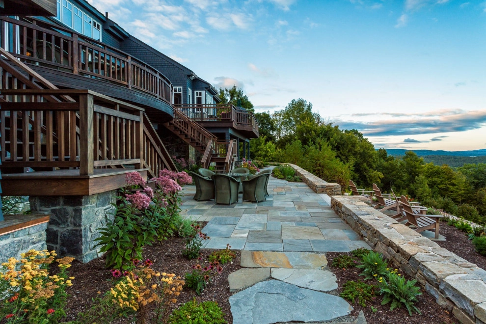 New Hampshire Lakeside Home by Pellettieri Associates, Inc. - Photo 5