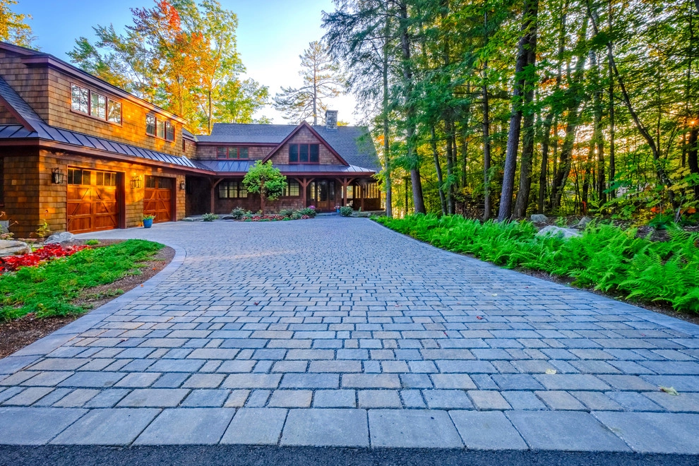 New England Style Lakeside Retreat by Pellettieri Associates, Inc. - Photo 7