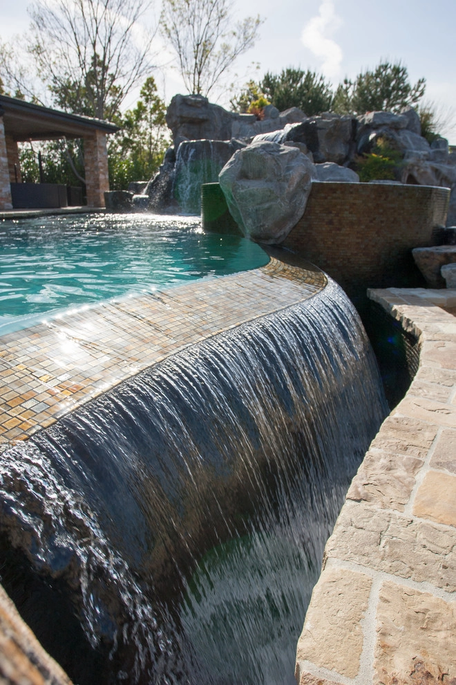 Angel Falls by Artisan Home Resorts - Photo 4