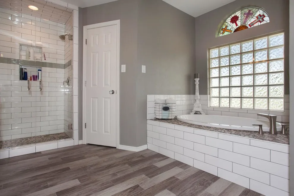 Albino Stag Luxury Bathroom by Bobby Murray Homes LLC - Photo 5