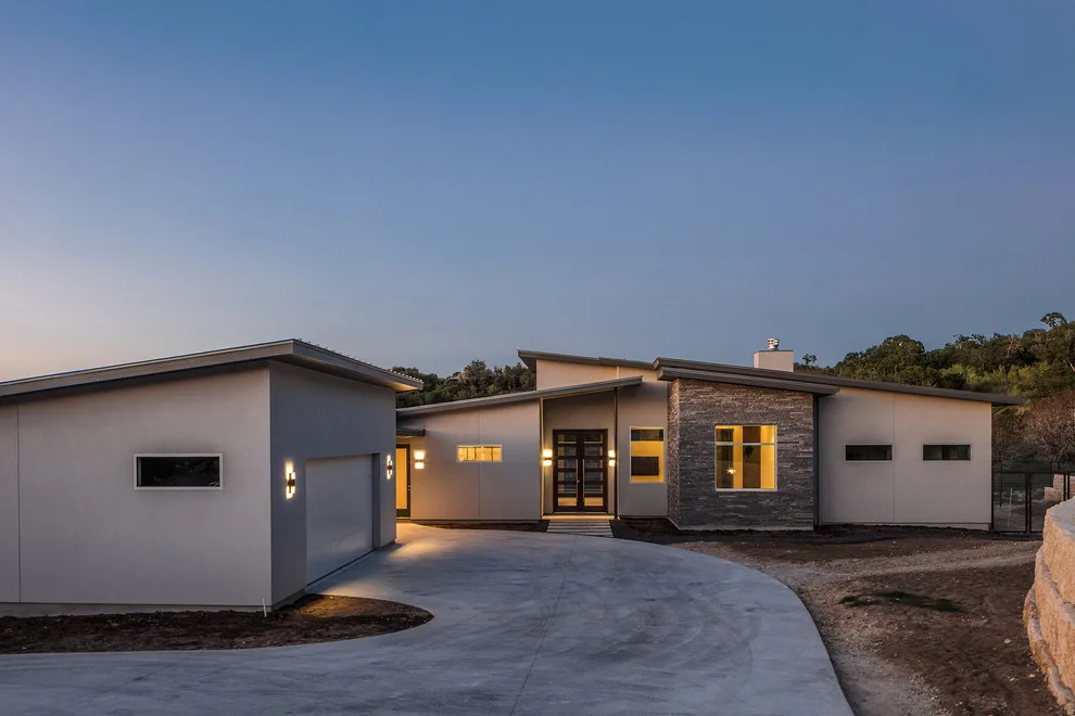 Ivory Stallion Bay by Blue Horse Building & Design - Photo 8