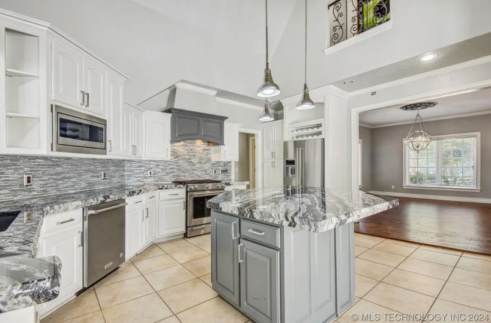 Complete home renovation by Dana Build And Design - Photo 4