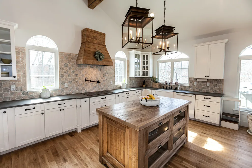 Custom Designed Ranch Home for Families by Hibbs Luxury Homes - St Louis, MO - Photo 4