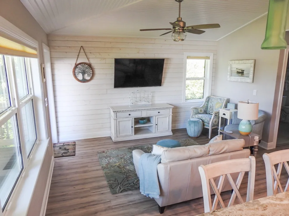 Williamson Cottage for Guests by CEMCO Construction Company - Photo 6