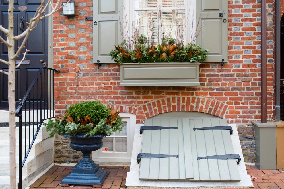 Winter plantings and window boxes by Petit Jardin En Ville - Photo 2