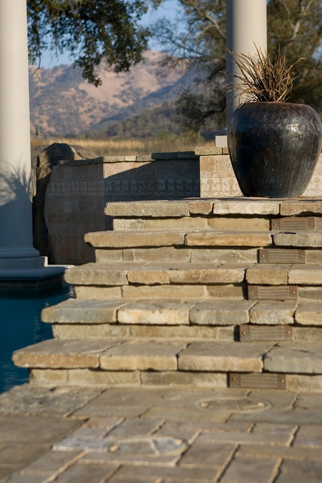 Roman Arches by Artisan Home Resorts - Photo 8